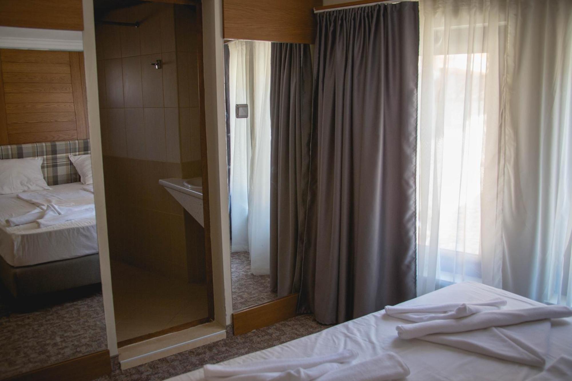 Prince Cyril Hotel Nesebar Exteriör bild